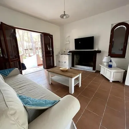 Immersa Nel A 150mt Dal Mare Adiacente Al Village *