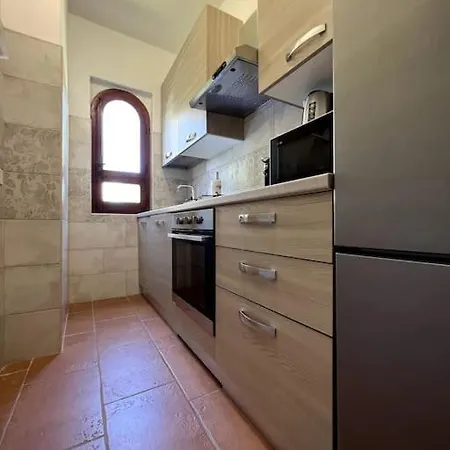 Immersa Nel A 150mt Dal Mare Adiacente Al Village Tatil Evi *