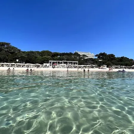 Immersa Nel A 150mt Dal Mare Adiacente Al Village Tatil Evi *