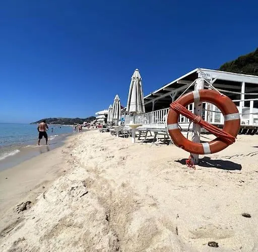 Immersa Nel A 150mt Dal Mare Adiacente Al Village Σπίτι διακοπών *