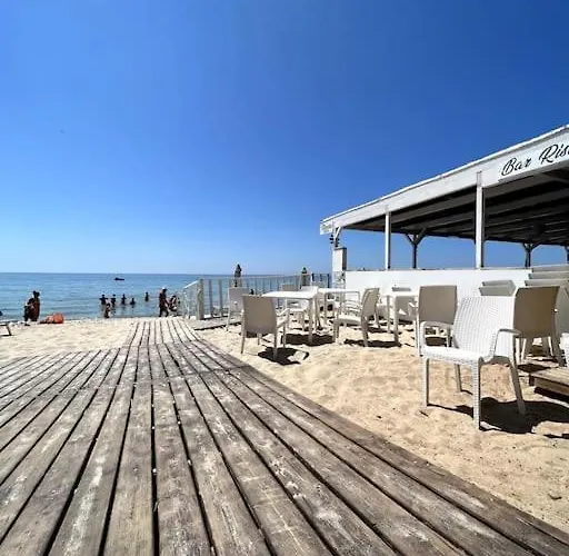 Immersa Nel A 150mt Dal Mare Adiacente Al Village Fort Village